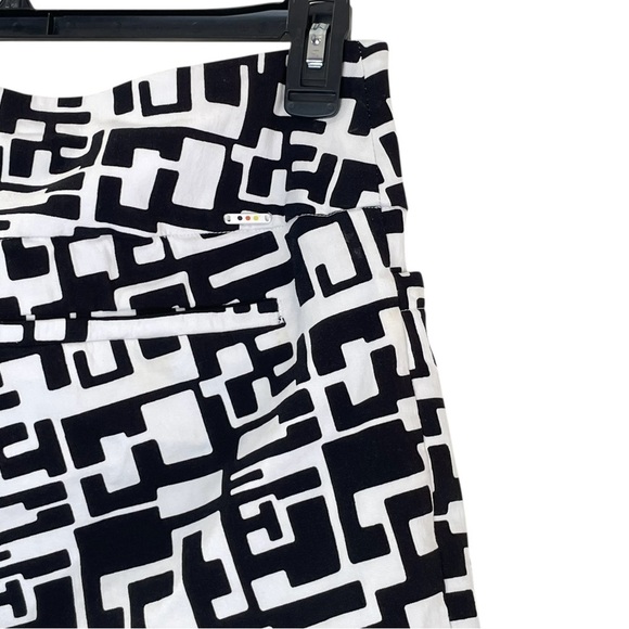 SWING Control Gold Black and White Geometric Print Shorts size 16 - Picture 5 of 10